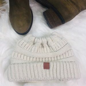 Women's SO® Messy Bun Eyelash Yarn Beanie